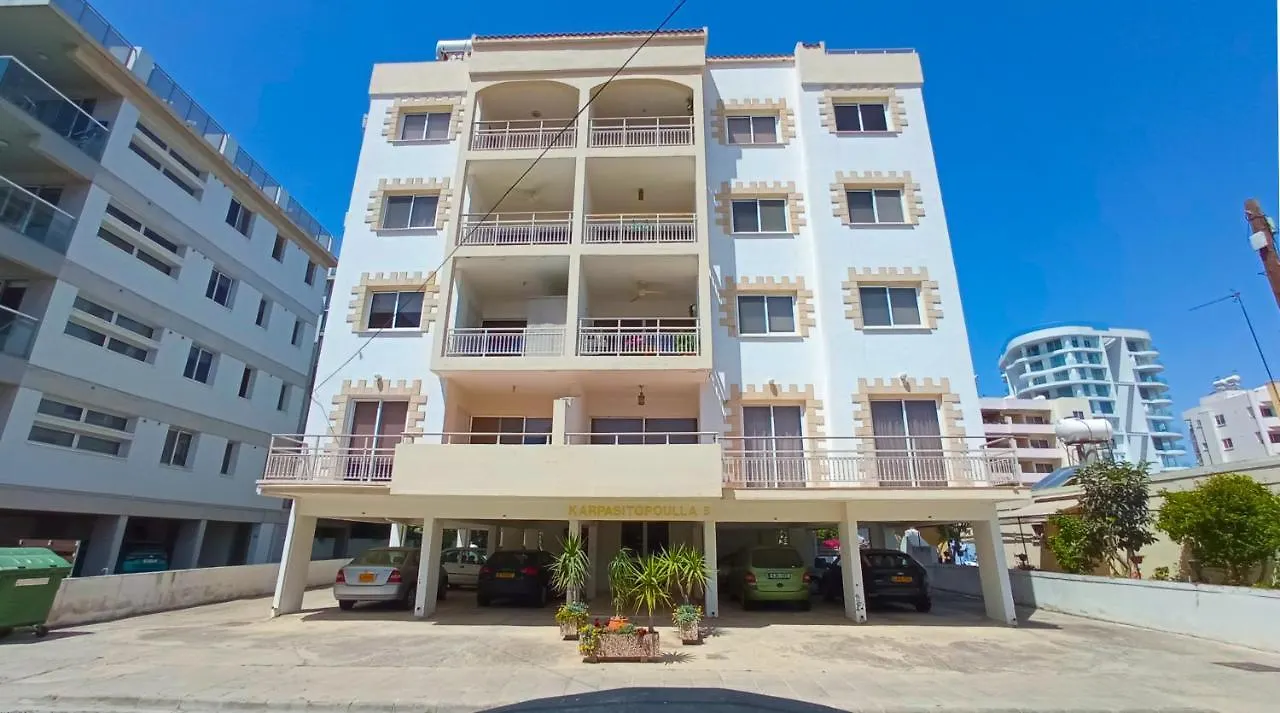 Kwatera prywatna Luxury Private Rooms -Sea View, Gym- 5 Min From Beach! - Private Room In Shared Apartment Larnaca Cypr