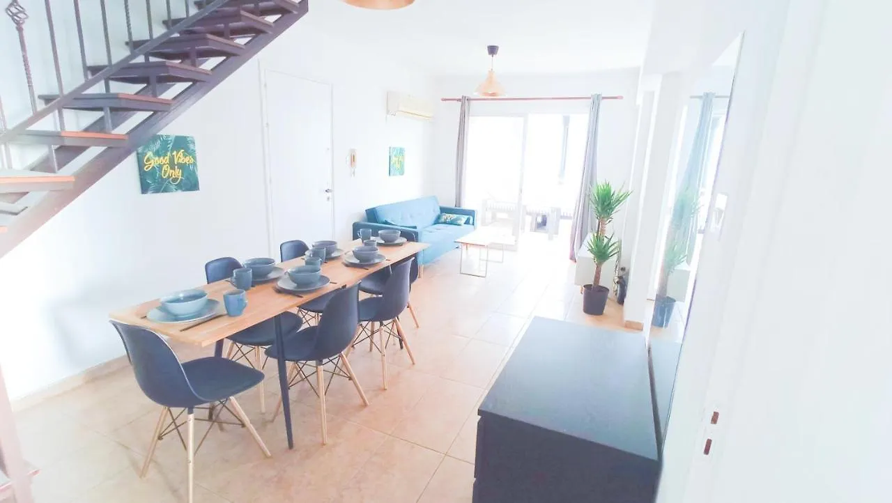 לרנקה Luxury Private Rooms -Sea View, Gym- 5 Min From Beach! - Private Room In Shared Apartment בית אירוח