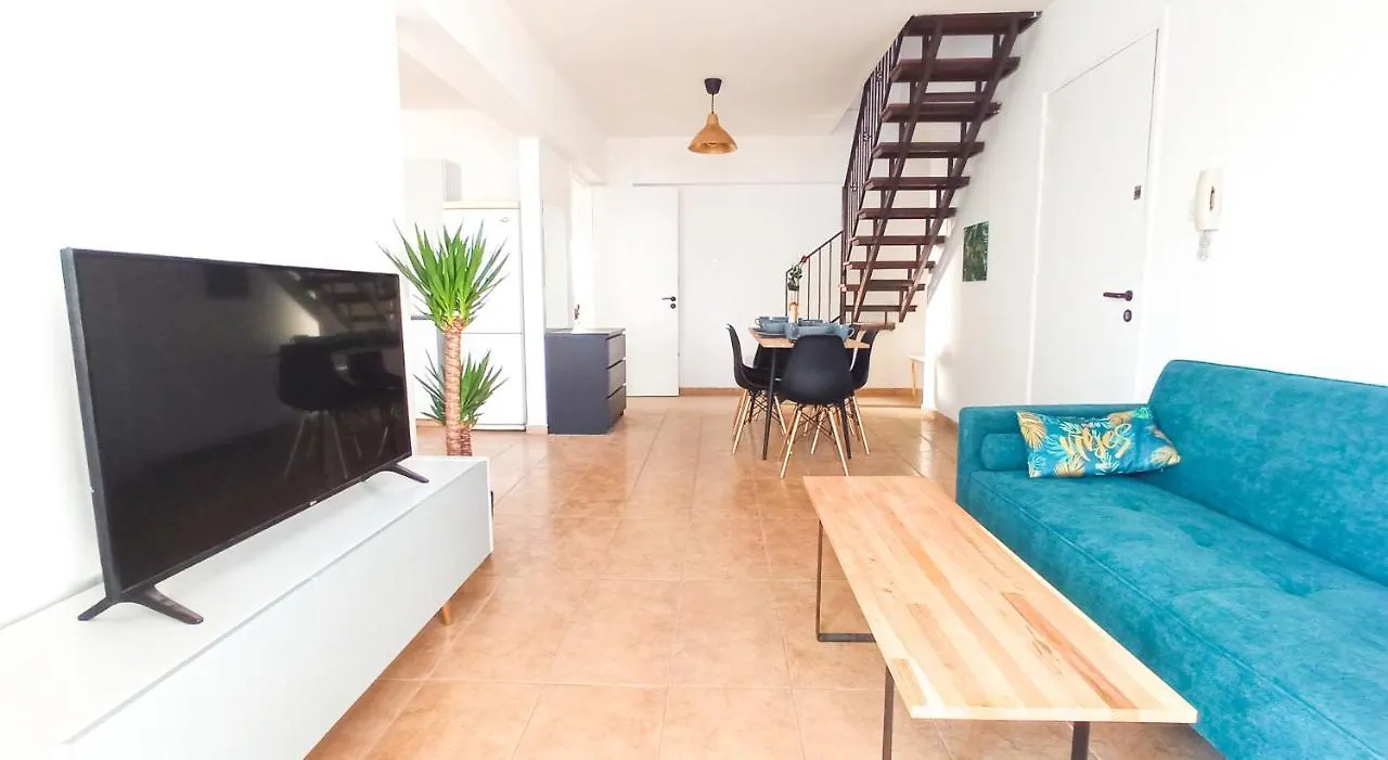 Luxury Private Rooms -Sea View, Gym- 5 Min From Beach! - Private Room In Shared Apartment Larnaca