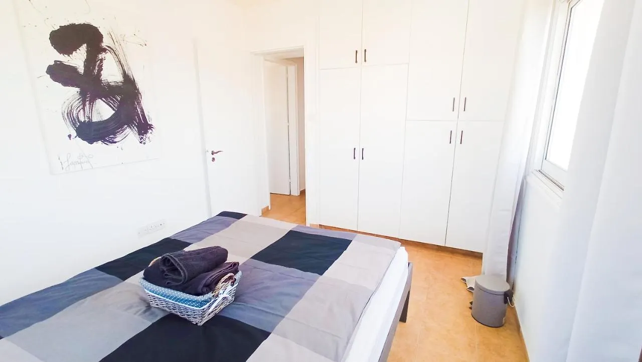 Kwatera prywatna Luxury Private Rooms -Sea View, Gym- 5 Min From Beach! - Private Room In Shared Apartment Larnaca Cypr