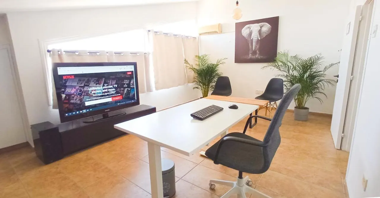 Luxury Private Rooms -Sea View, Gym- 5 Min From Beach! - Private Room In Shared Apartment Larnaca Kwatera prywatna